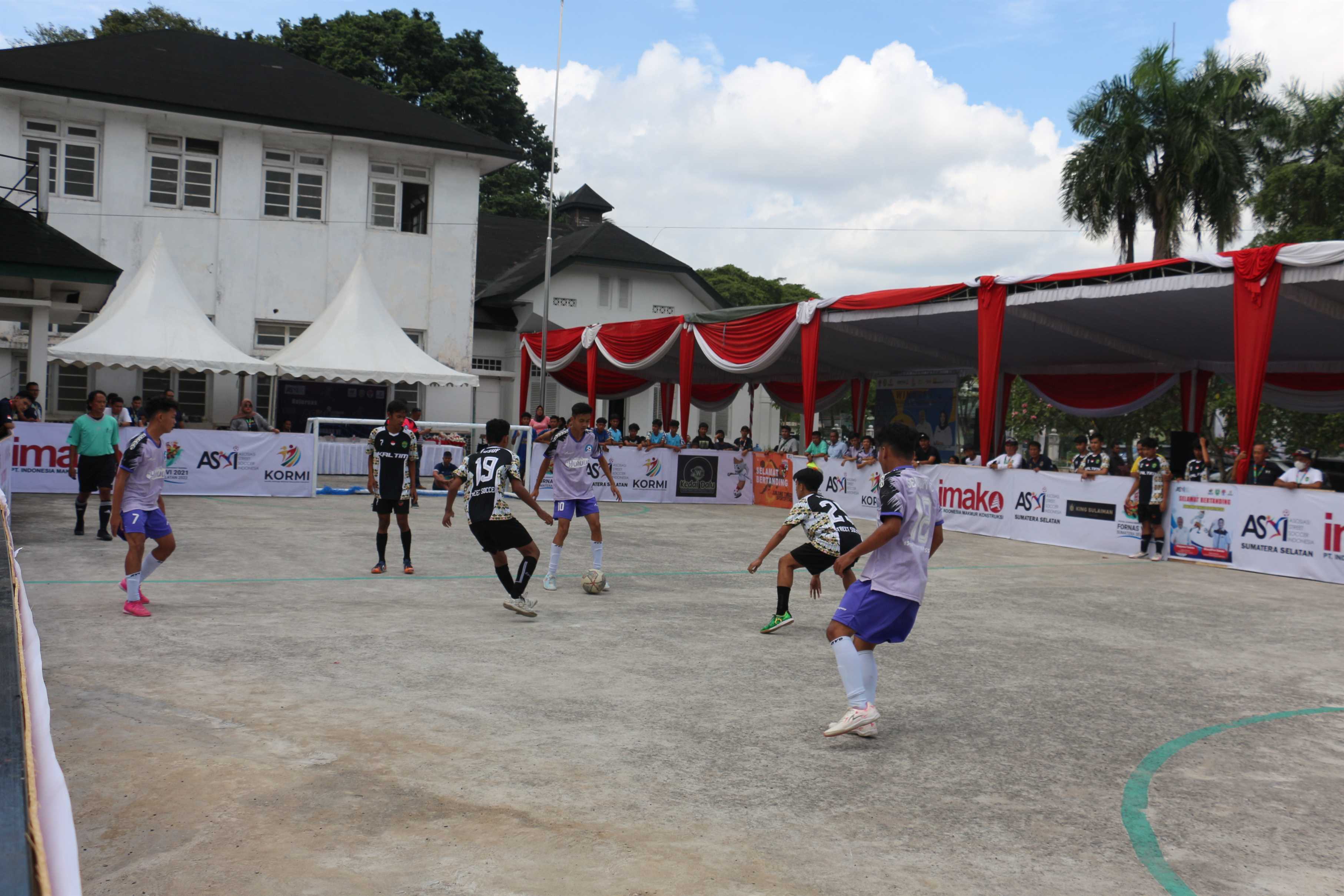Suasana pertandingan final